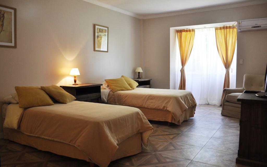 Aromos Hotel Pilar (Buenos Aires)